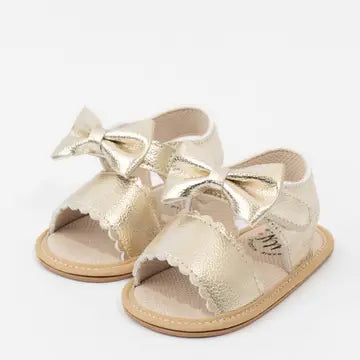Infant Girl Scalloped Bow Sandals