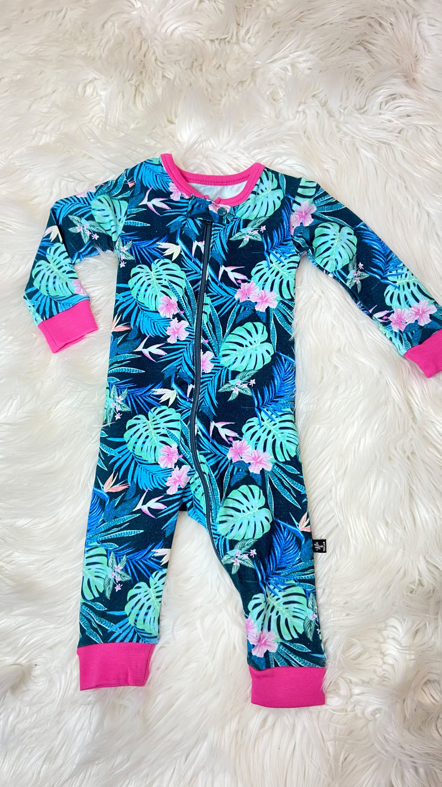 Lola & Taylor Tropical Sleep Set