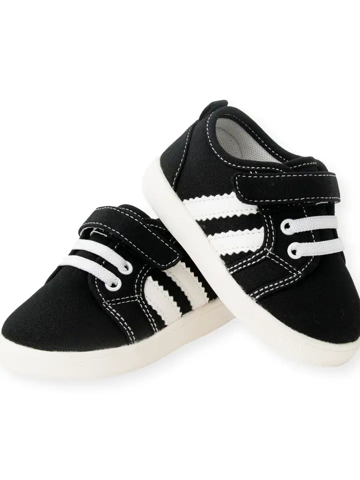 Andy Black & White Tennis Shoe