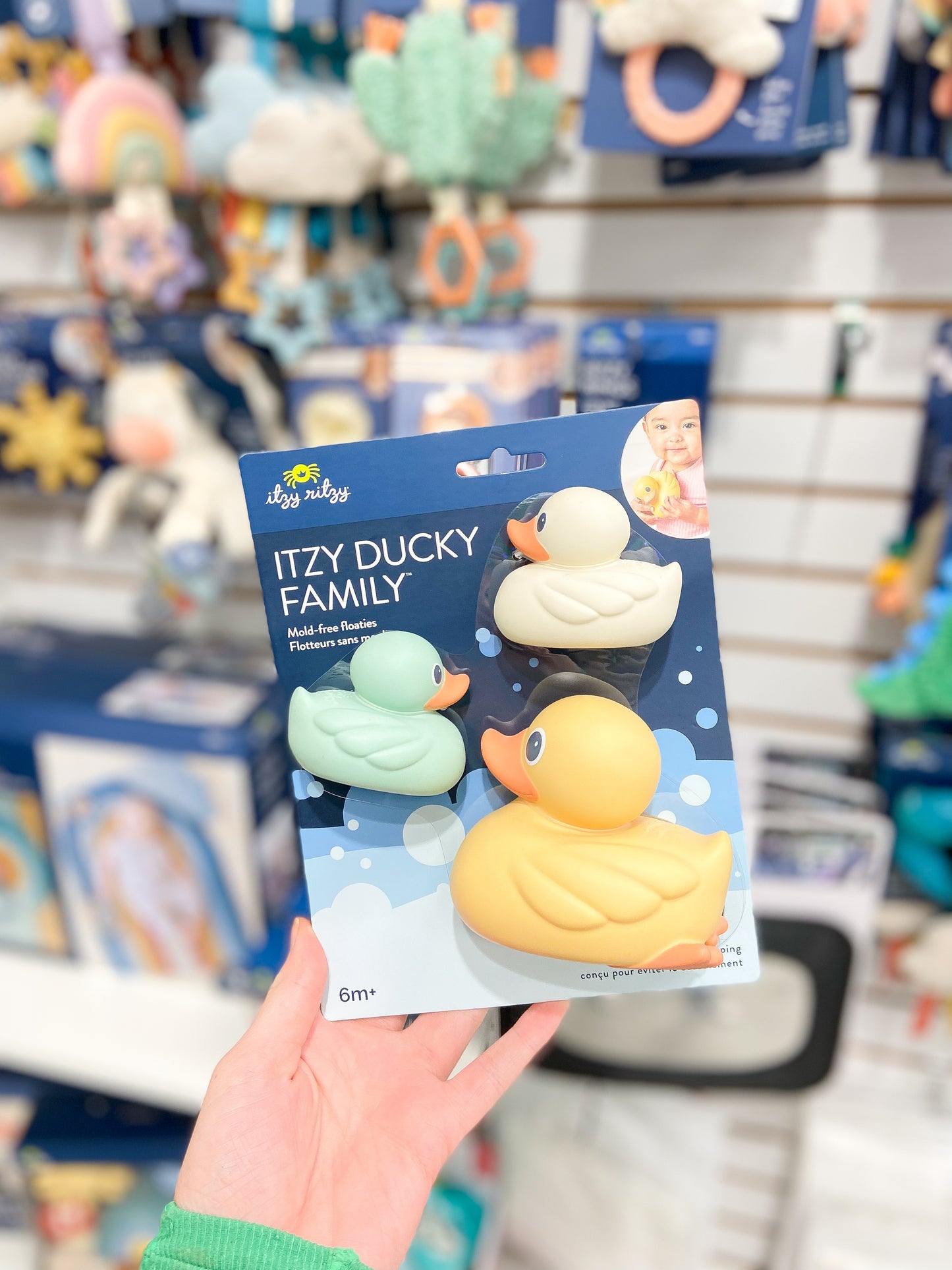 Itzy Ritzy Ducky Family