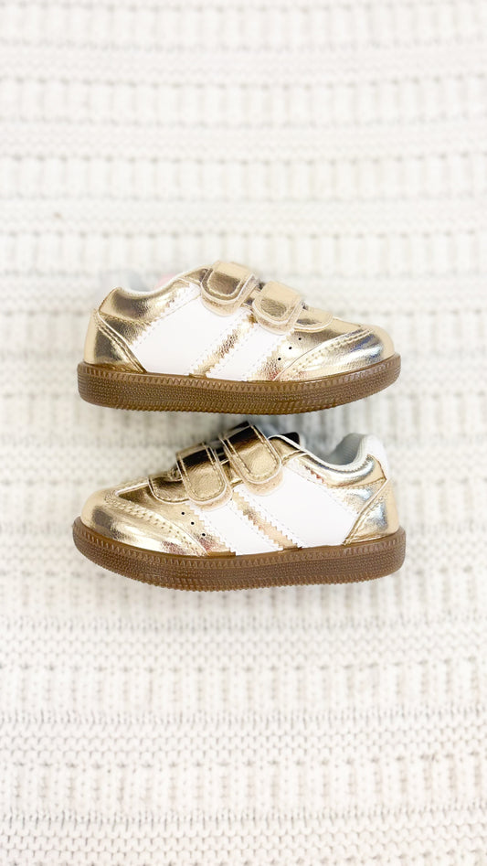 Sophie Toddler Girls Metallic Hook and Loop Sneakers