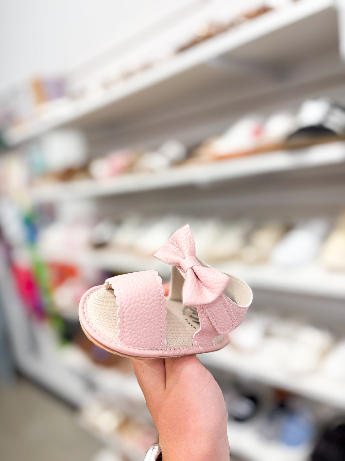 Infant Girl Scalloped Bow Sandals