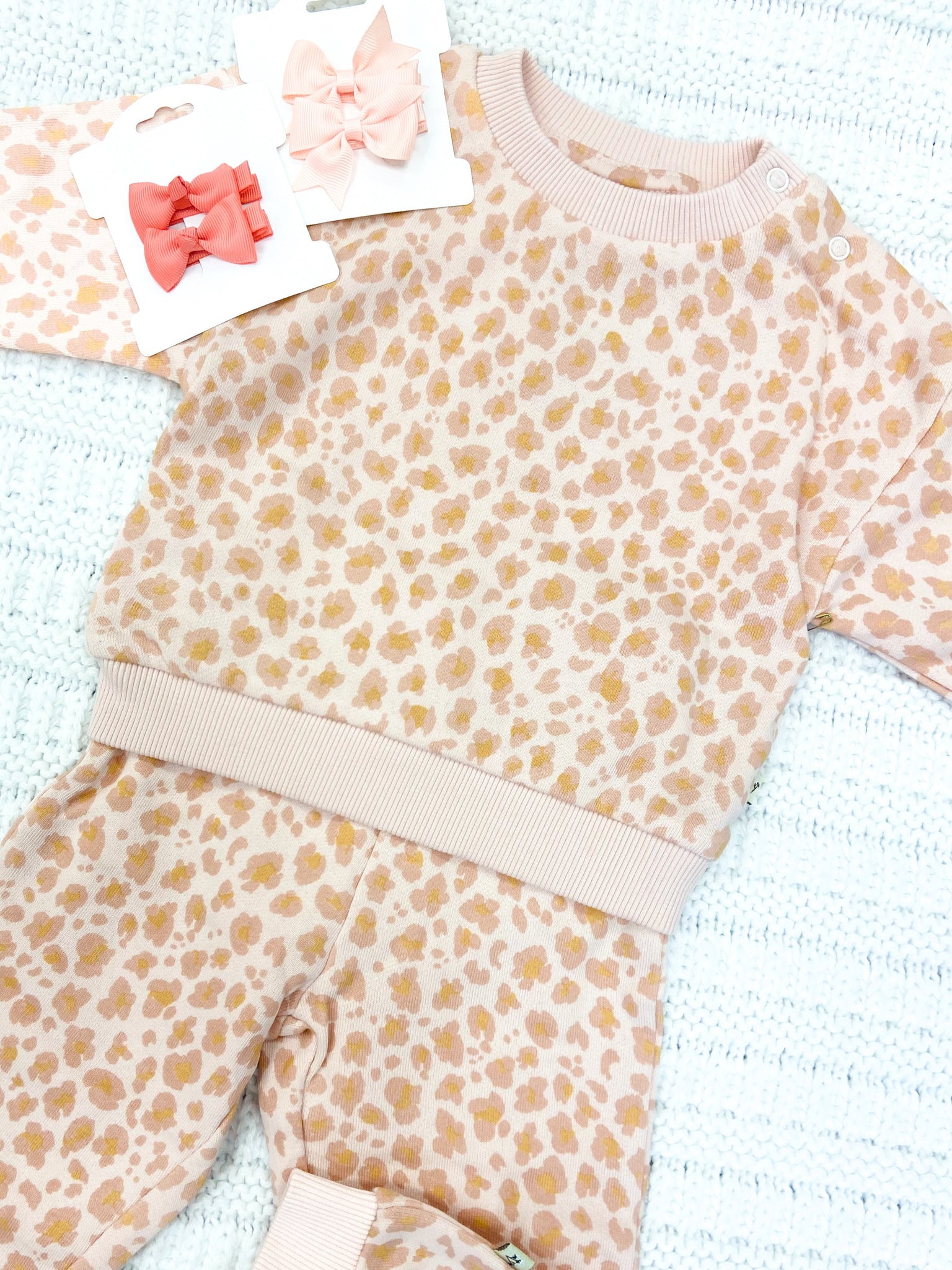 Infant Girls Leopard Sweatshirt & Jogger Set